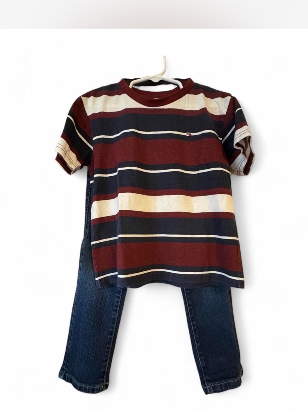 Tommy Hilfiger Tee & Lucky Brand Jeans